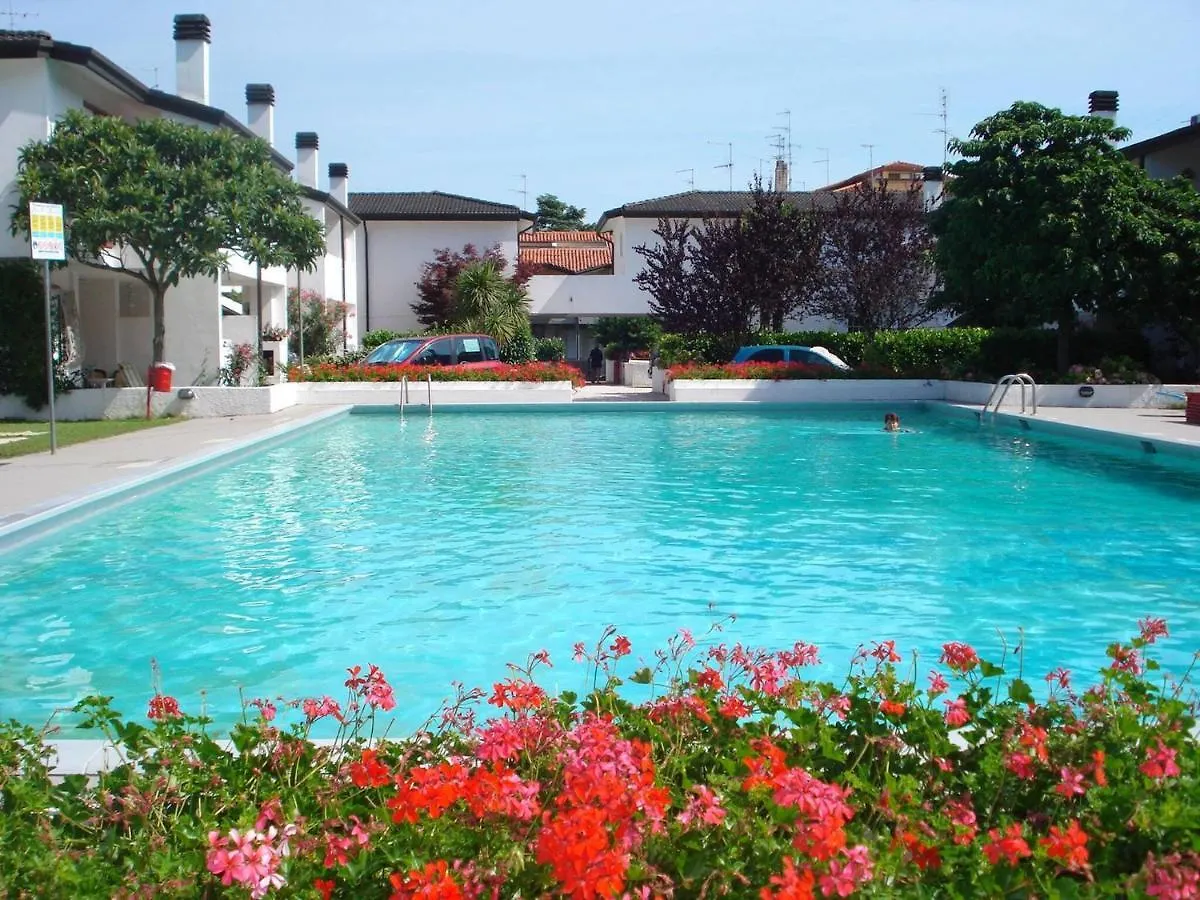 Newly Renovated Villa With Private Garden Porto Santa Margherita