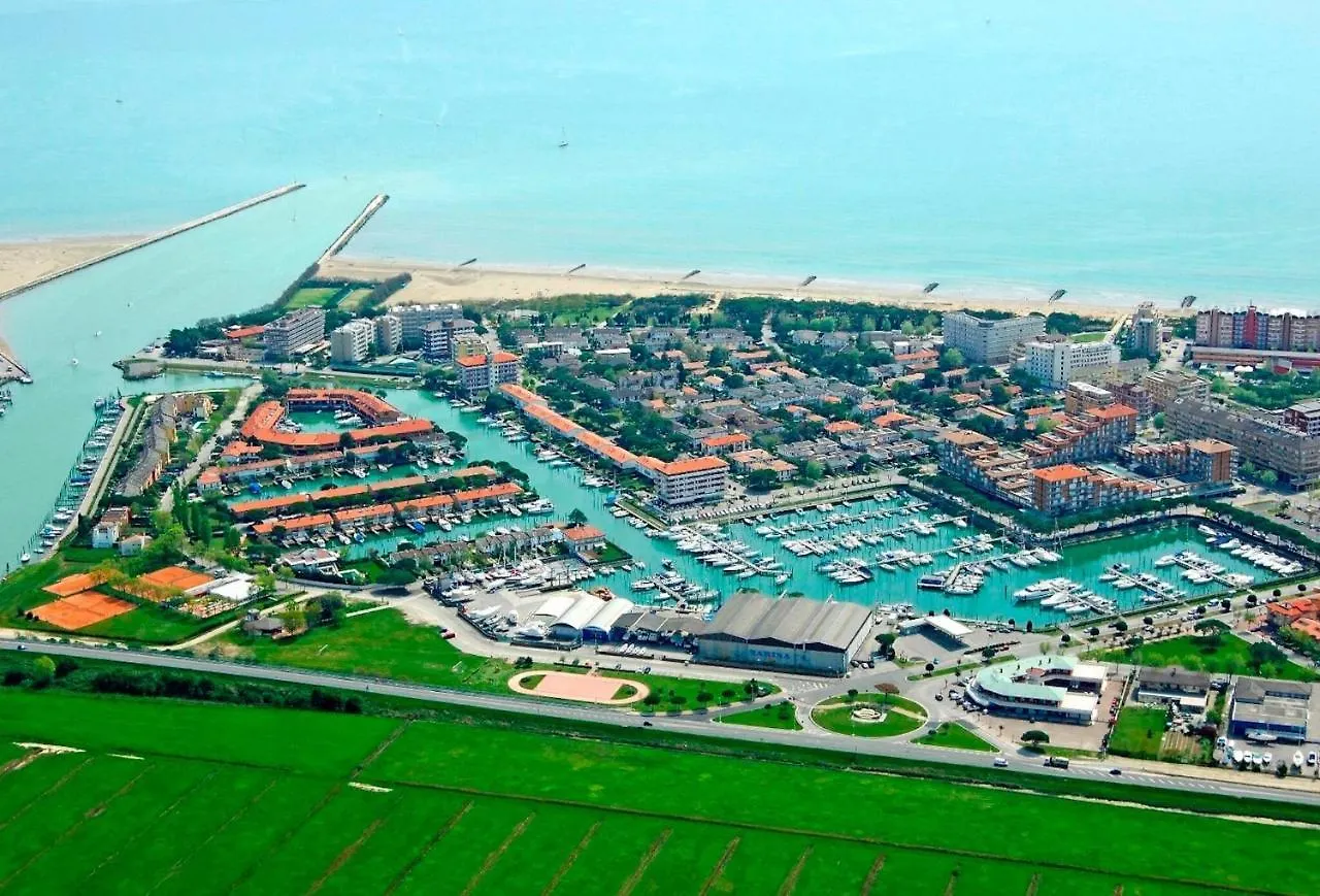 Newly Renovated Villa With Private Garden Porto Santa Margherita di Caorle