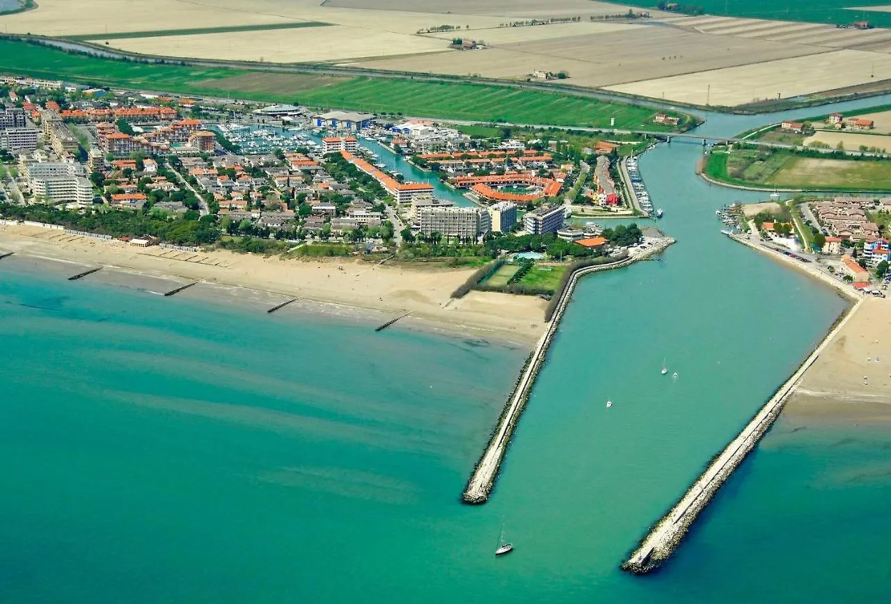 Newly Renovated Villa With Private Garden Porto Santa Margherita di Caorle 0*,